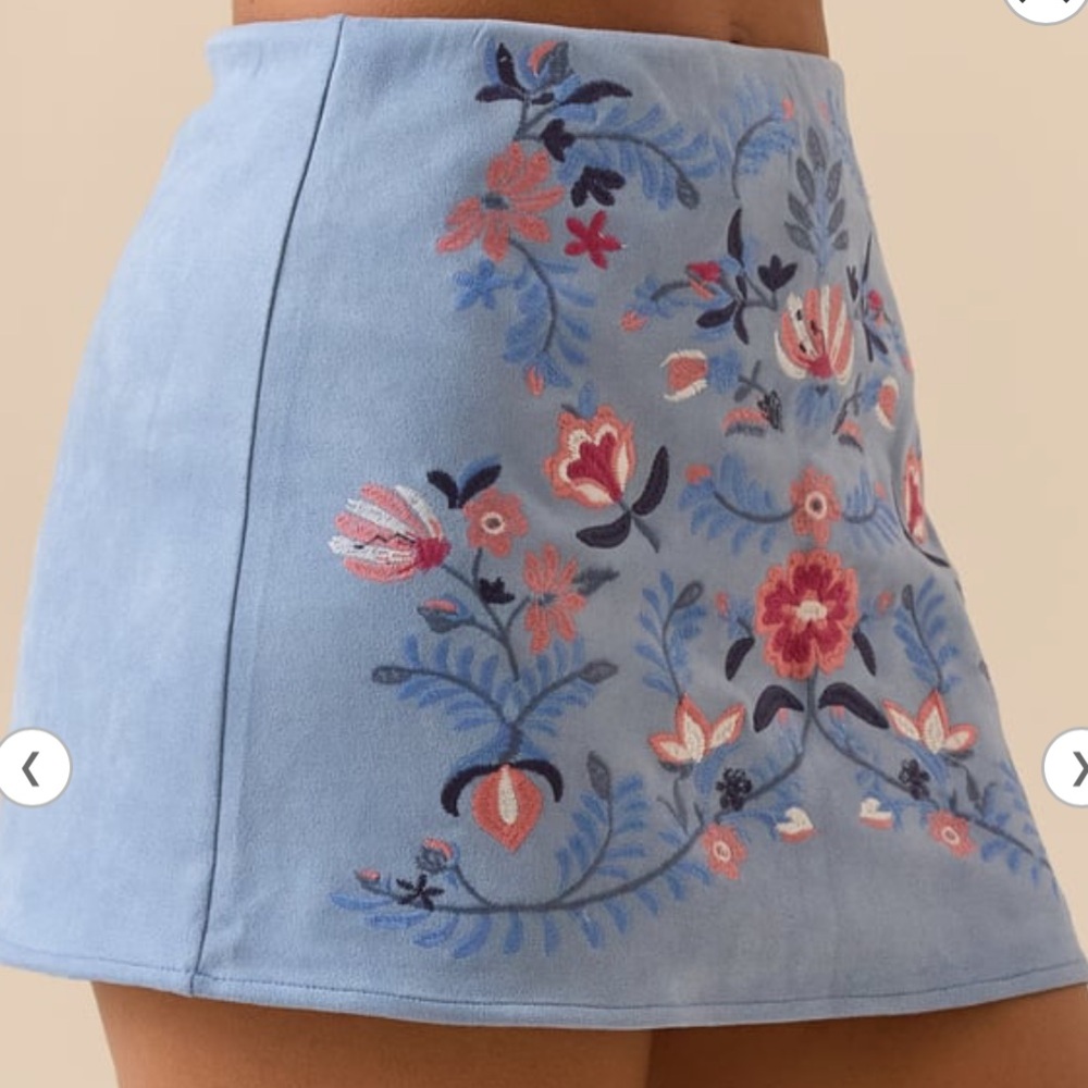 Alart’d State Julie Embroidered Mini Skort - Picture 3 of 5